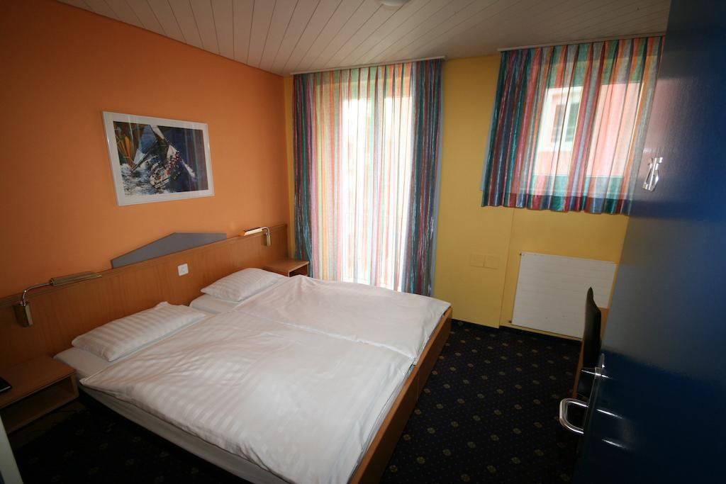 ציריך Hotel Regina מראה חיצוני תמונה